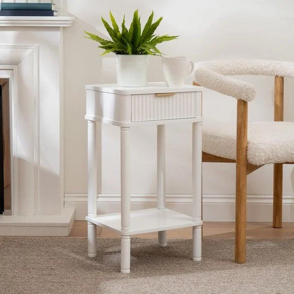 Molly Side Table – image 1