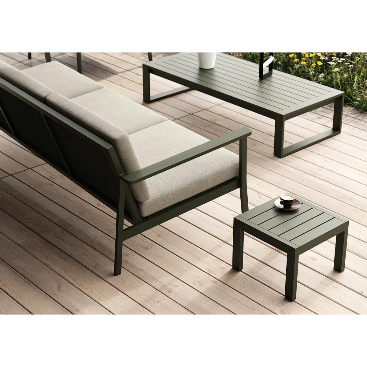 Case Eos Side Table in Green – image 3