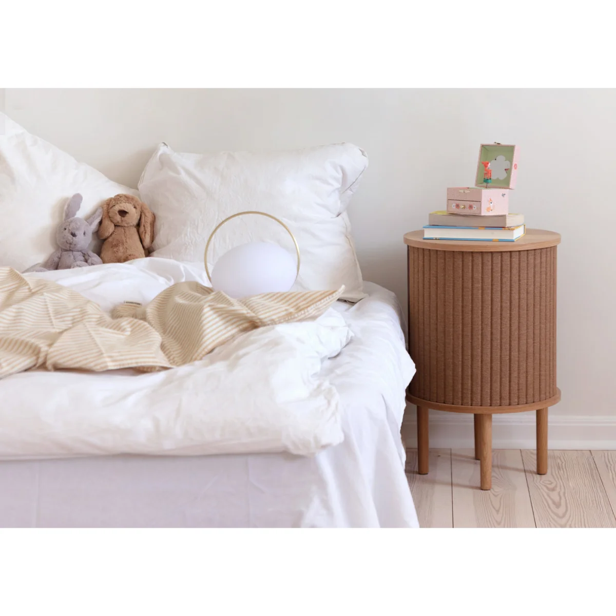 Heal's Audacious Side Table Dark Oak/Horizons White Sand – image 5
