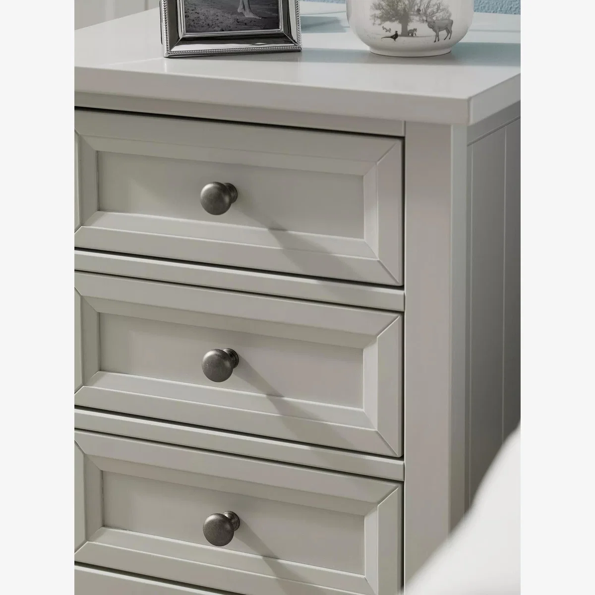Julian Bowen Maine 3 Drawer Bedside Table, Grey – image 1
