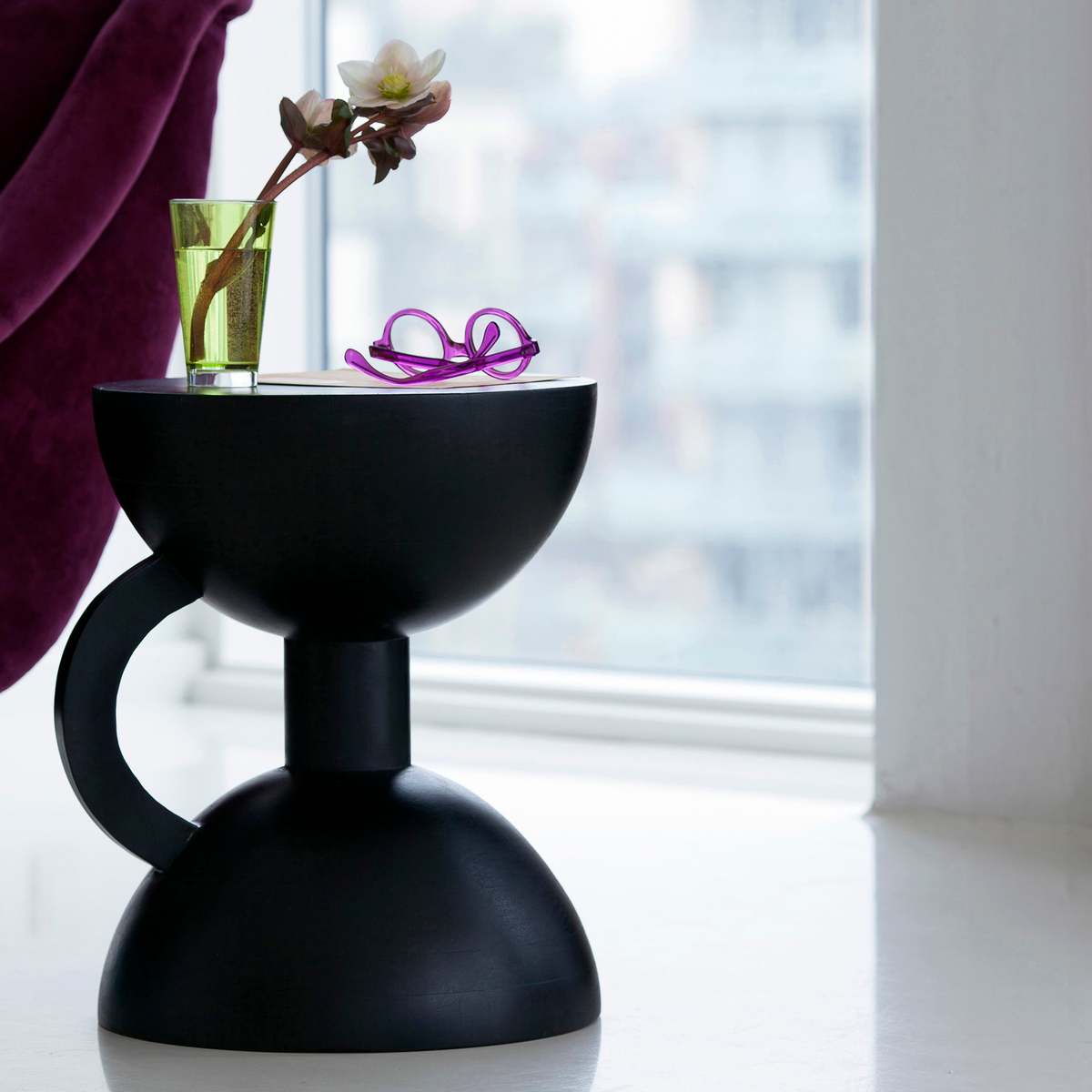 Elouan Hourglass Shape Side Table in Mango Wood – image 5