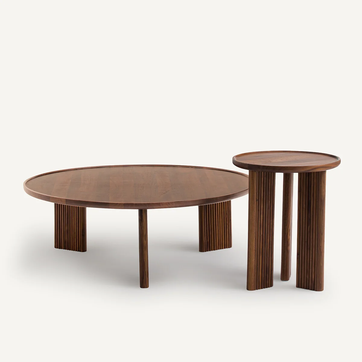 Diagil Round Walnut End Table – image 5