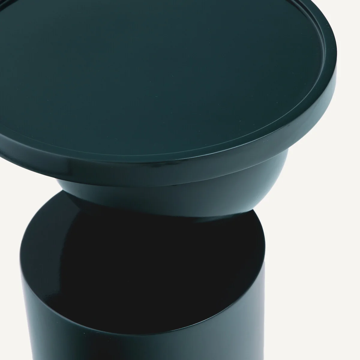 Glossy Acacia Side Table with A Glossy Finish – image 5