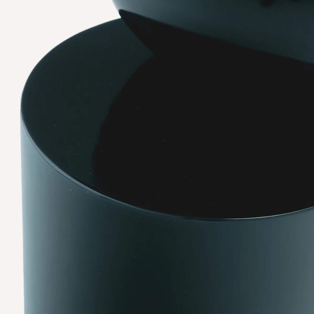 Glossy Acacia Side Table with A Glossy Finish – image 6