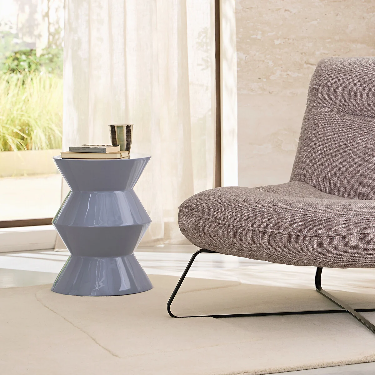 Talou Sculpted Side Table with A Lacquered Finish – image 2