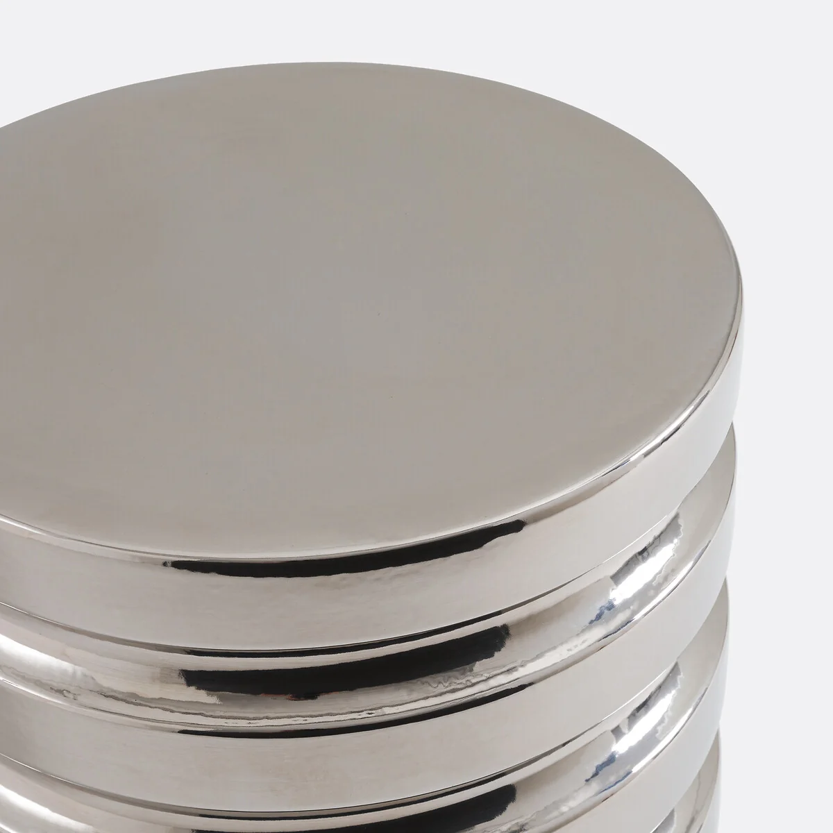 Kerros Side Table in Chrome-Plated Ceramic – image 3