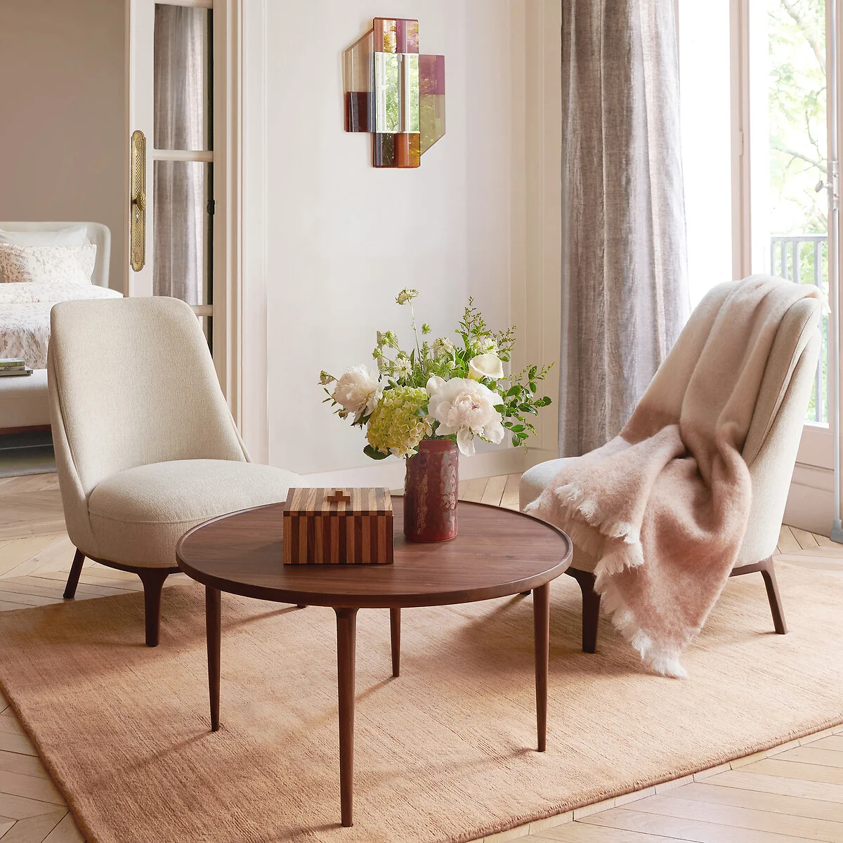 Magosia Solid Walnut Side Table – image 2