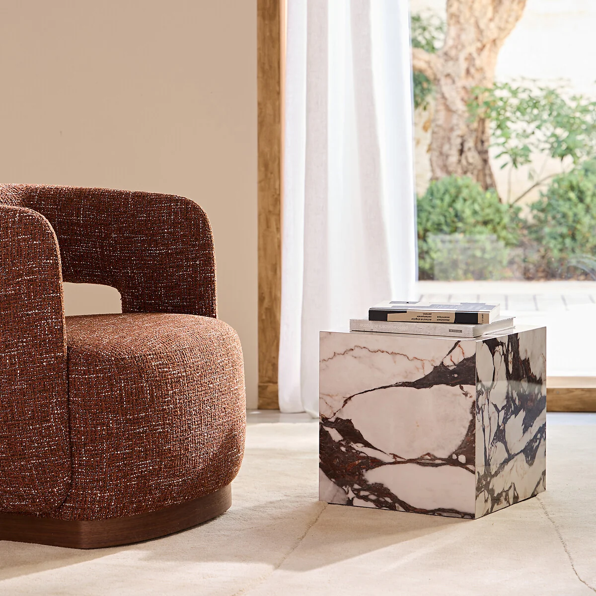 Alcana Marble-Effect Ceramic Side Table – image 2