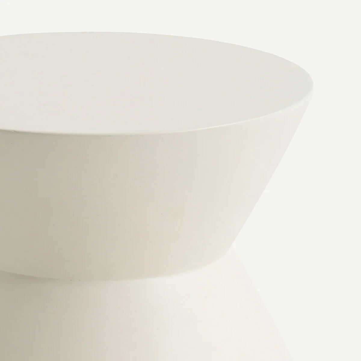 Calendes Solid Mango Wood Side Table – image 3