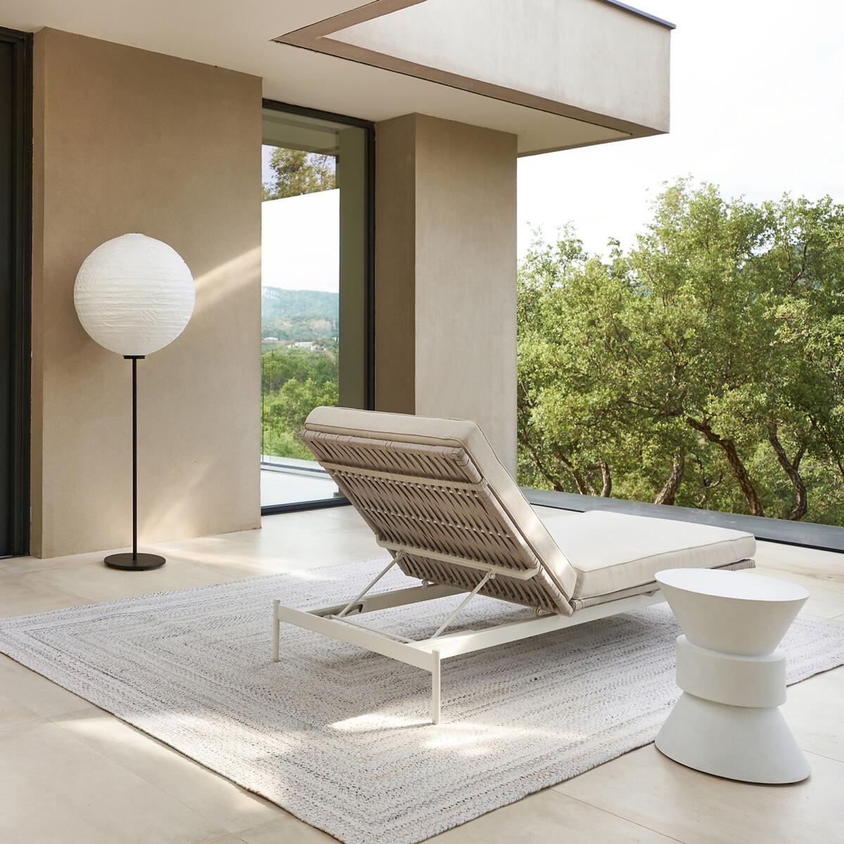 Cadiz Rockstone Garden Side Table – image 5