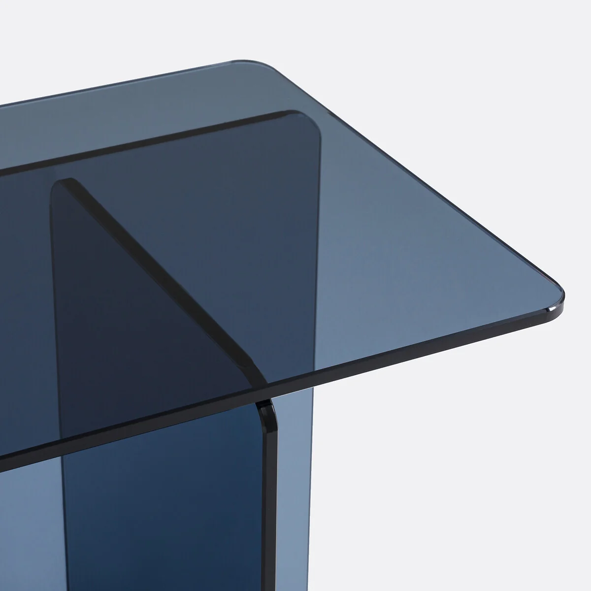 Zaz Side Table in Tempered Glass – image 3