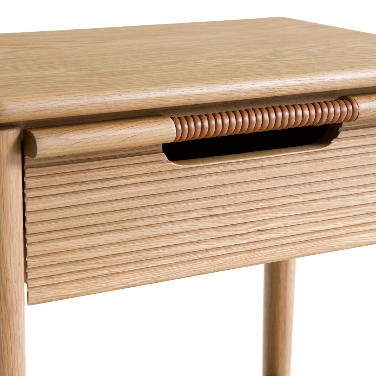 Melaly Oak Side Table – image 4