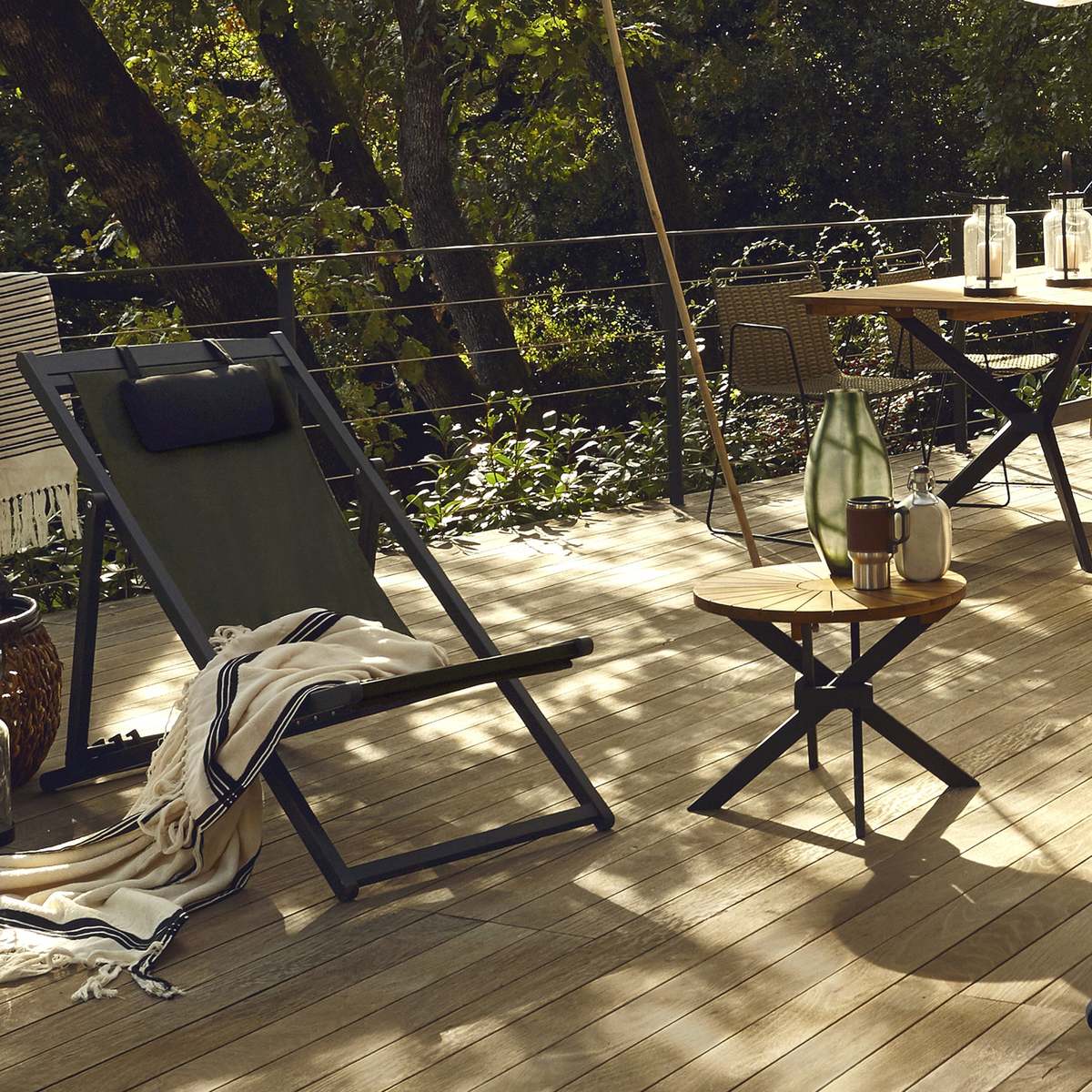 Jakta Garden Side Table in Acacia – image 2