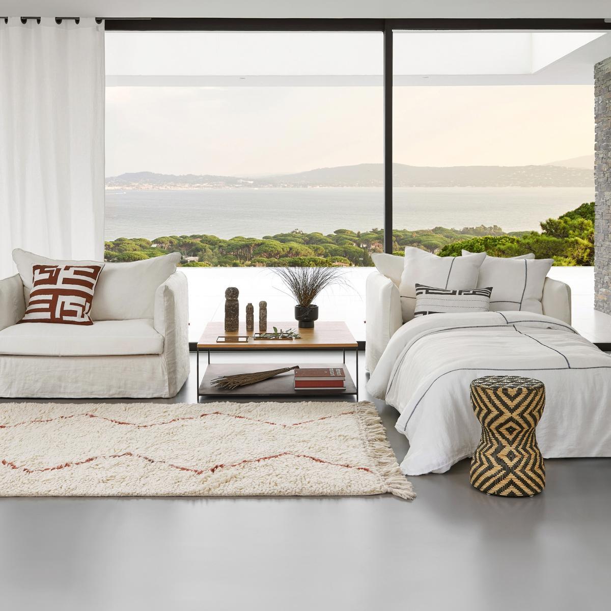 Ondoro Two-Tone Side Table in Woven Rattan – image 5