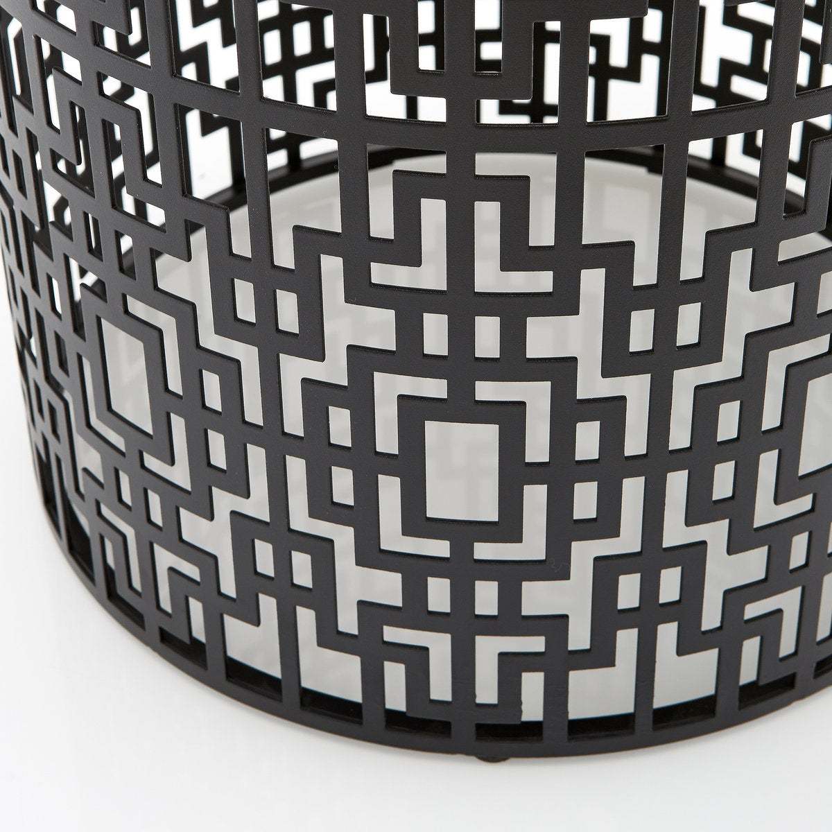 Gueishi Openwork Metal Side Table – image 3
