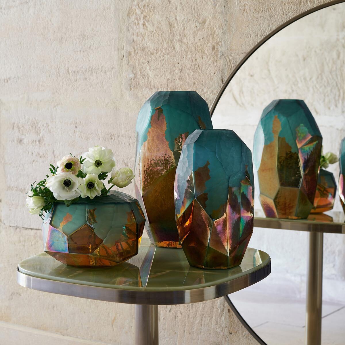 Lixfeld Jade Pedestal Table – image 7
