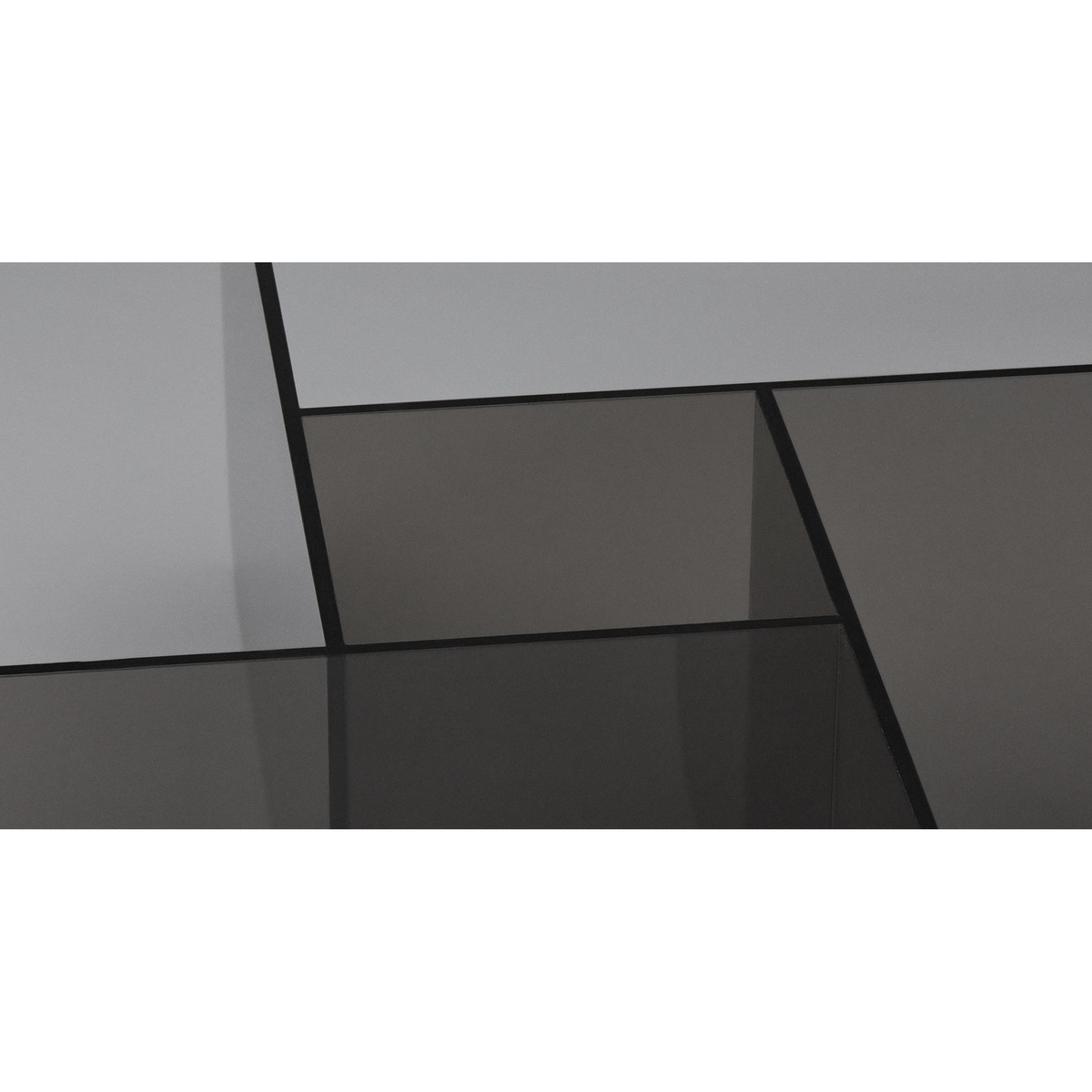 Oki, Glass Side table – image 6