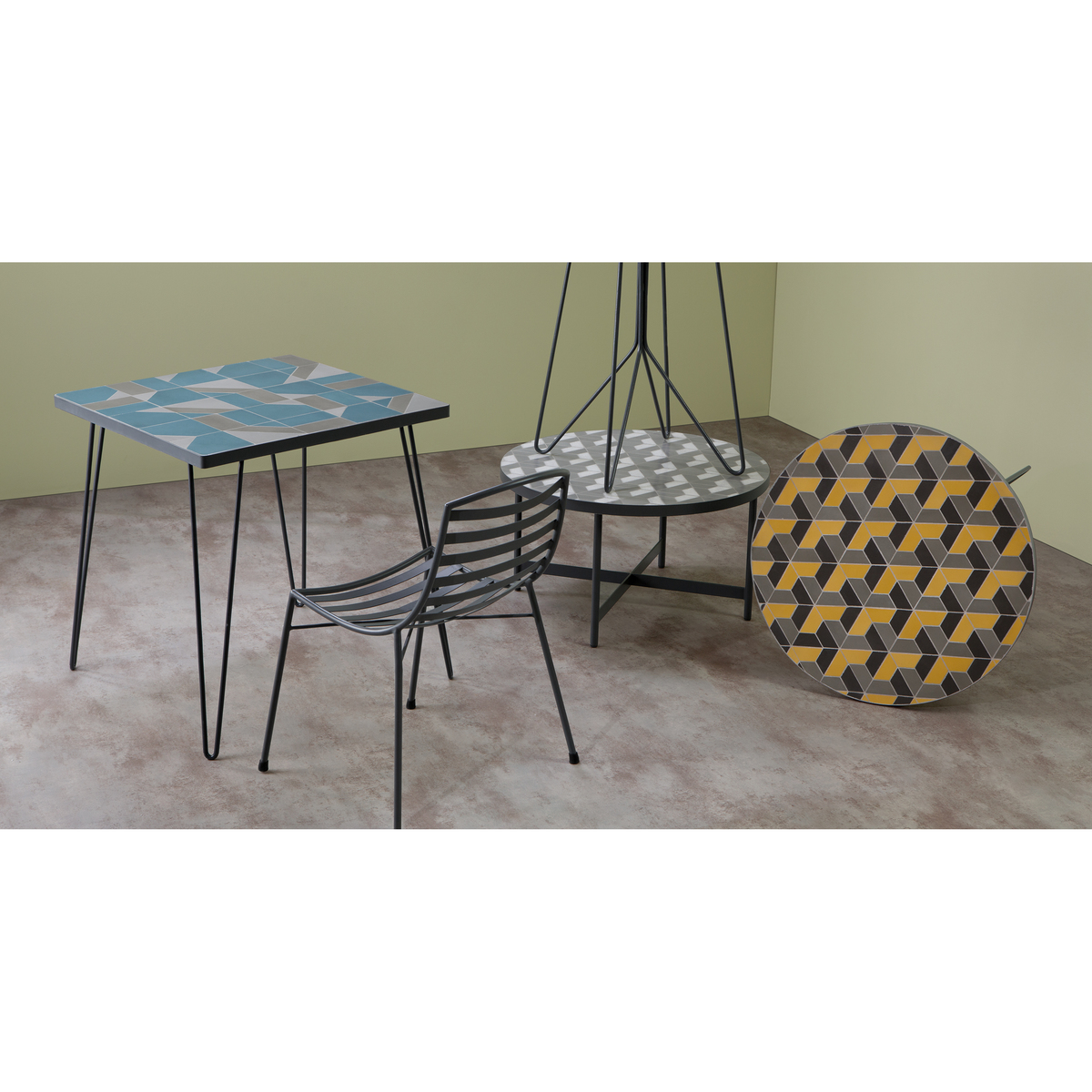 Indra Garden bistro table, grey and white marble – image 6