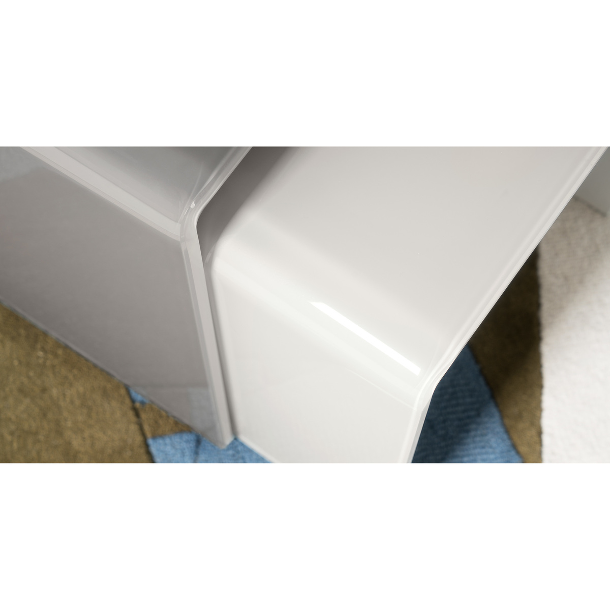 Phane Set of 2 Nesting Tables, White and Grey Glass – image 5