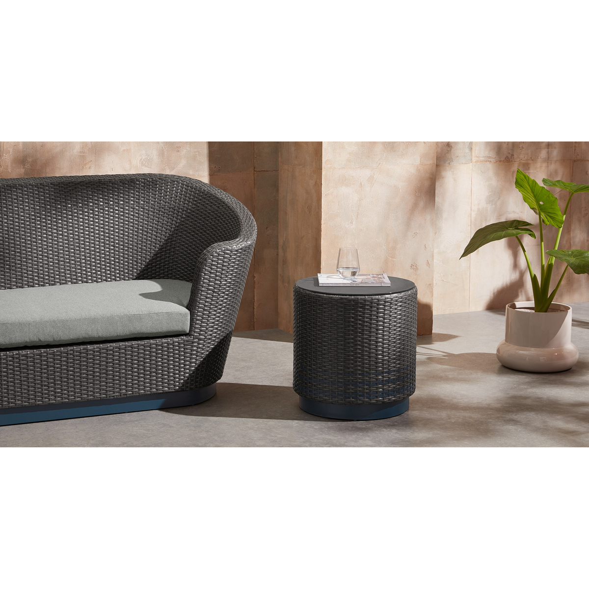 Bulao Garden side table, Rattan and Blue – image 2