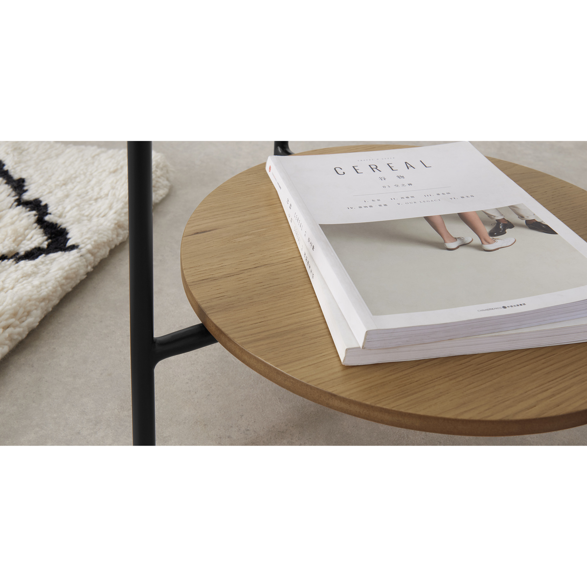Kameko Side table, Oak and Textured Glass – image 4