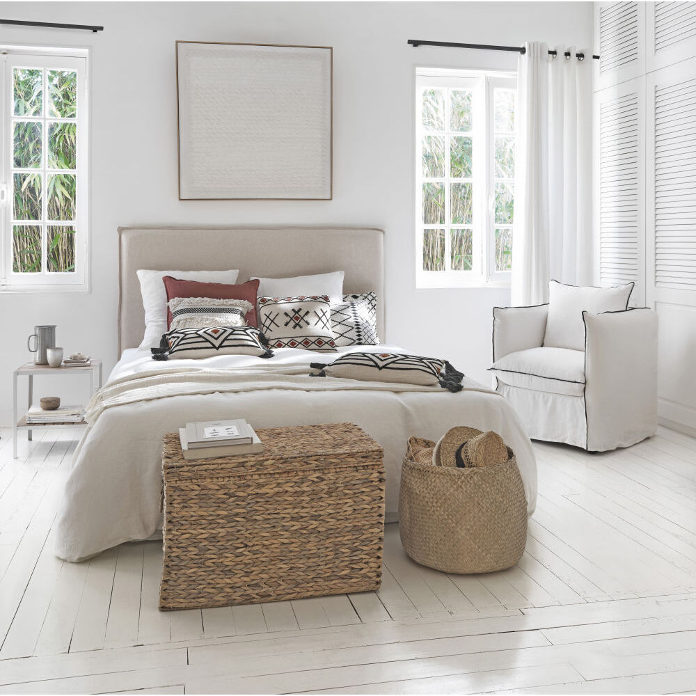 Eucalyptus and white metal side table – image 4