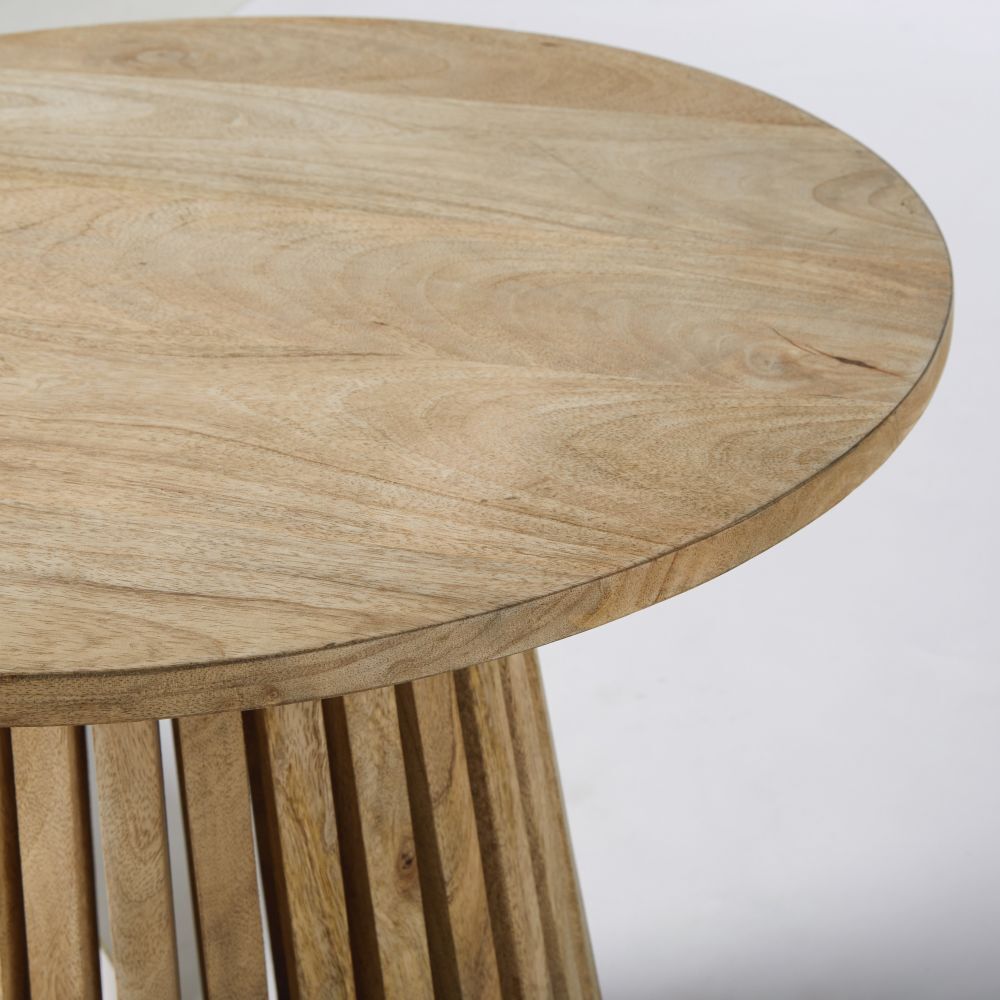 Round side table in mango wood – image 2
