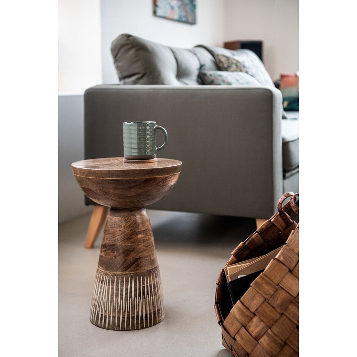 Side table in mango wood with carved white print – image 3