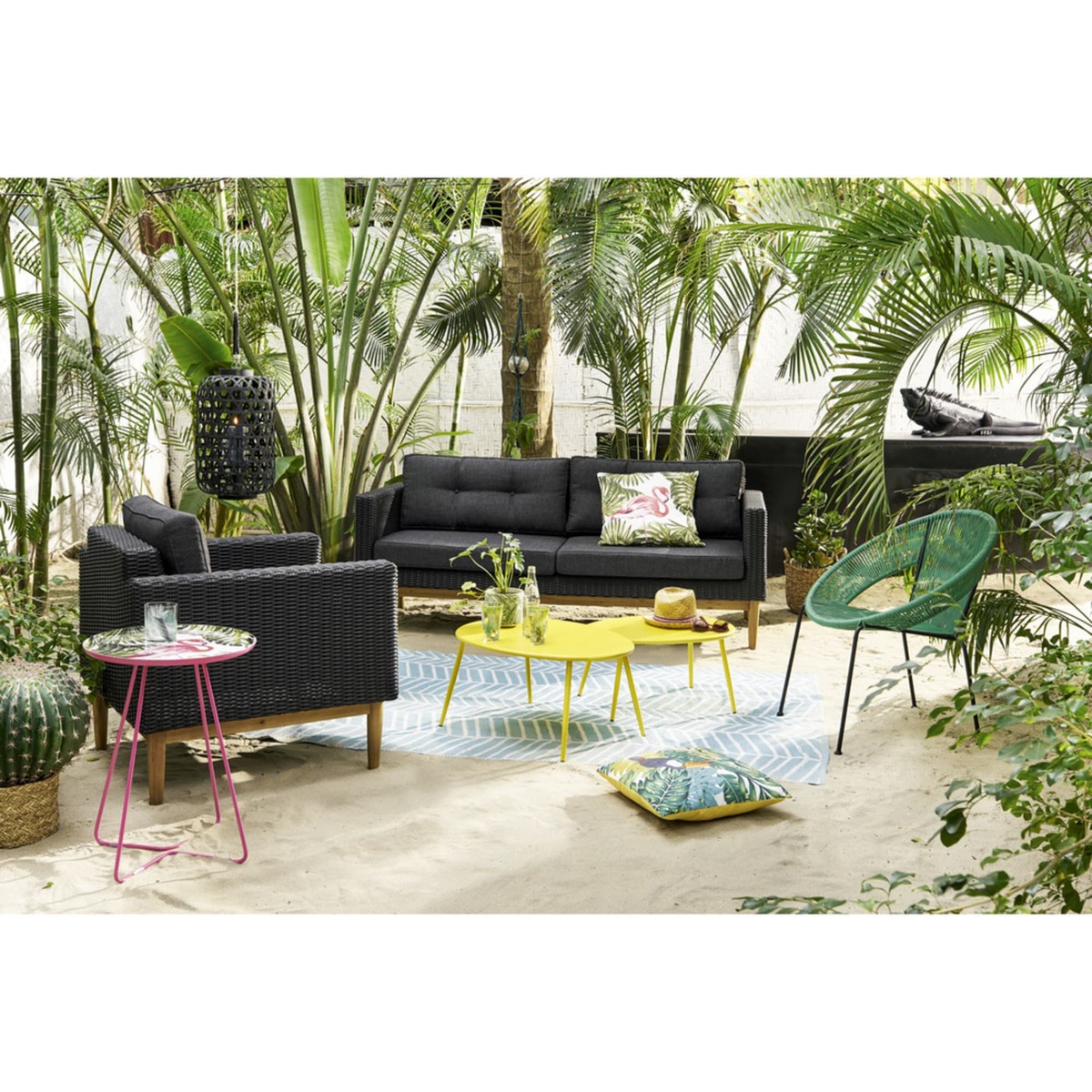 Garden nest of tables in yellow metal Lumpa – image 4