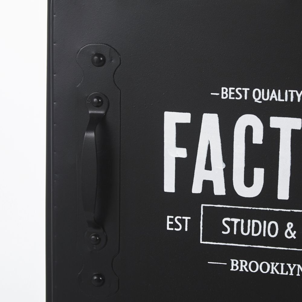 Industrial side table in printed black metal – image 3