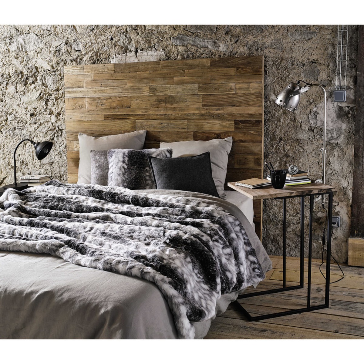 Fir and Black Metal Side Table – image 4