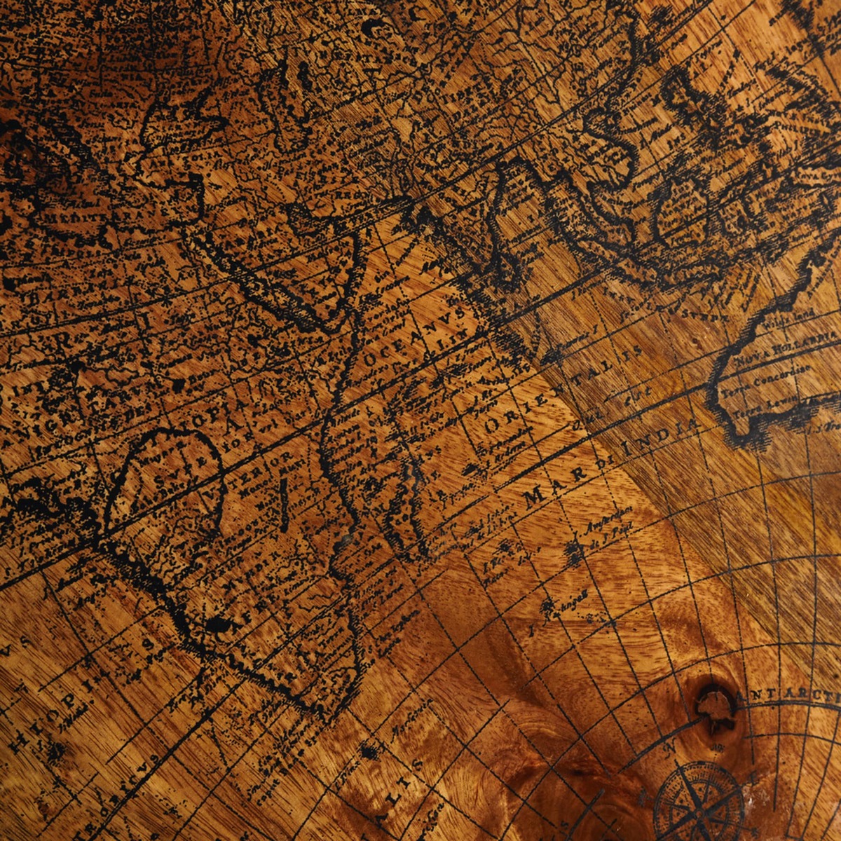 World Map Print End Table – image 2