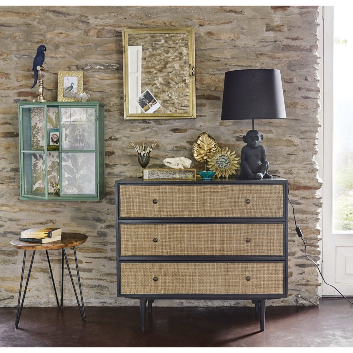 World Map Print End Table – image 3