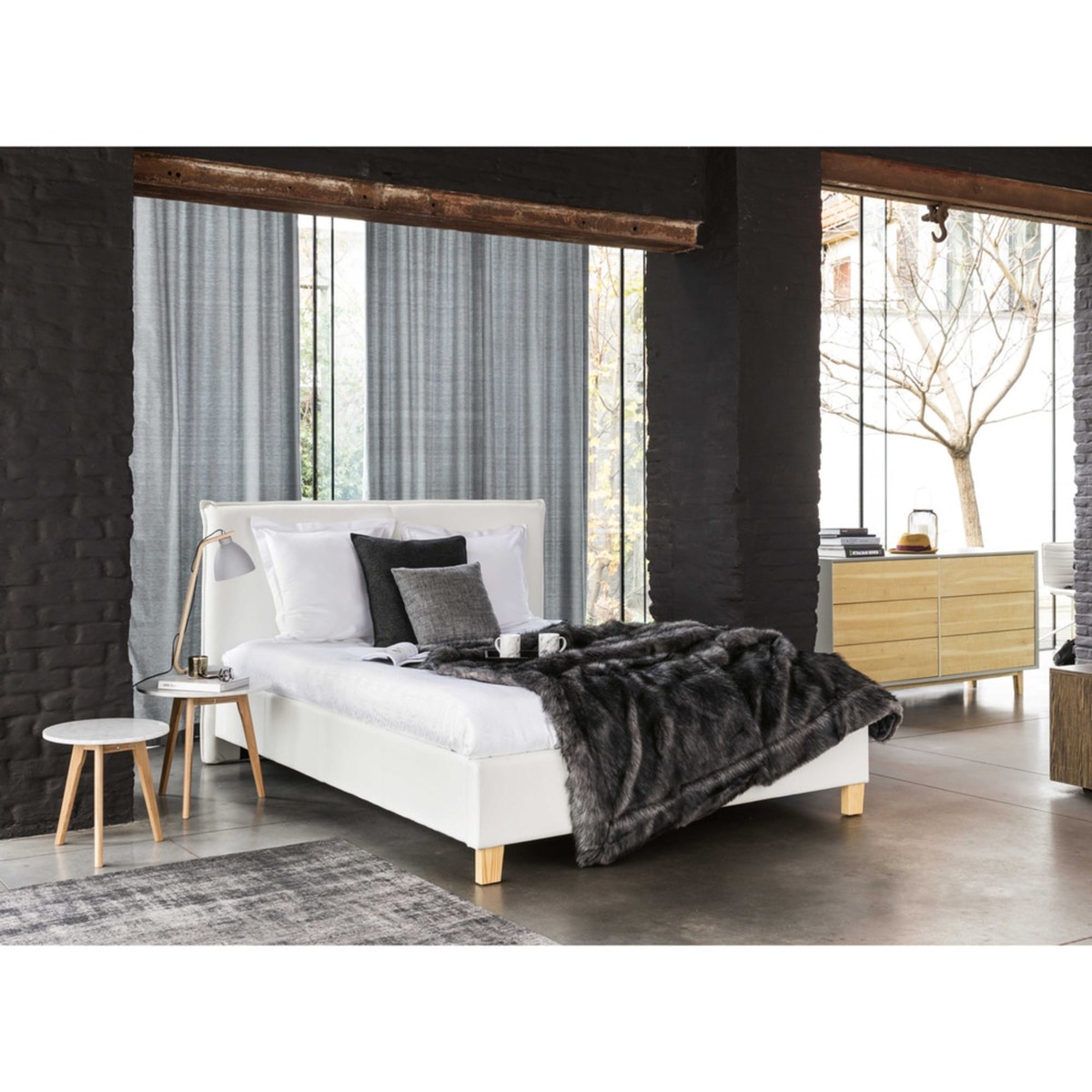 Marble and oak nest of tables Twins – image 4