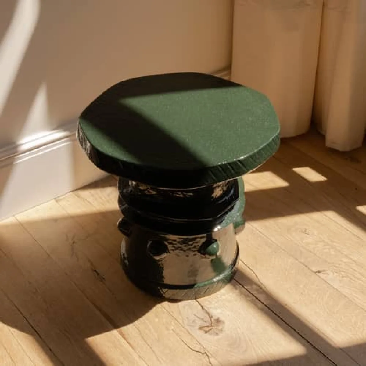 Clara 08 End table ceramic green / Ø 39 x H 37 cm - Serax – image 4
