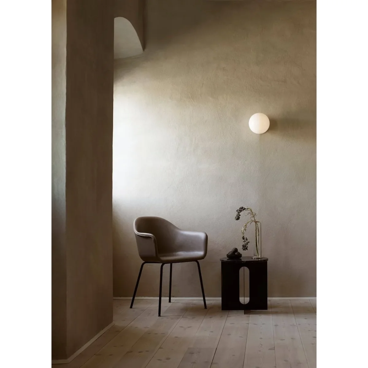 Audo Copenhagen Androgyne side table Calacatta Viola marble-brushed steel Ø42 cm – image 4