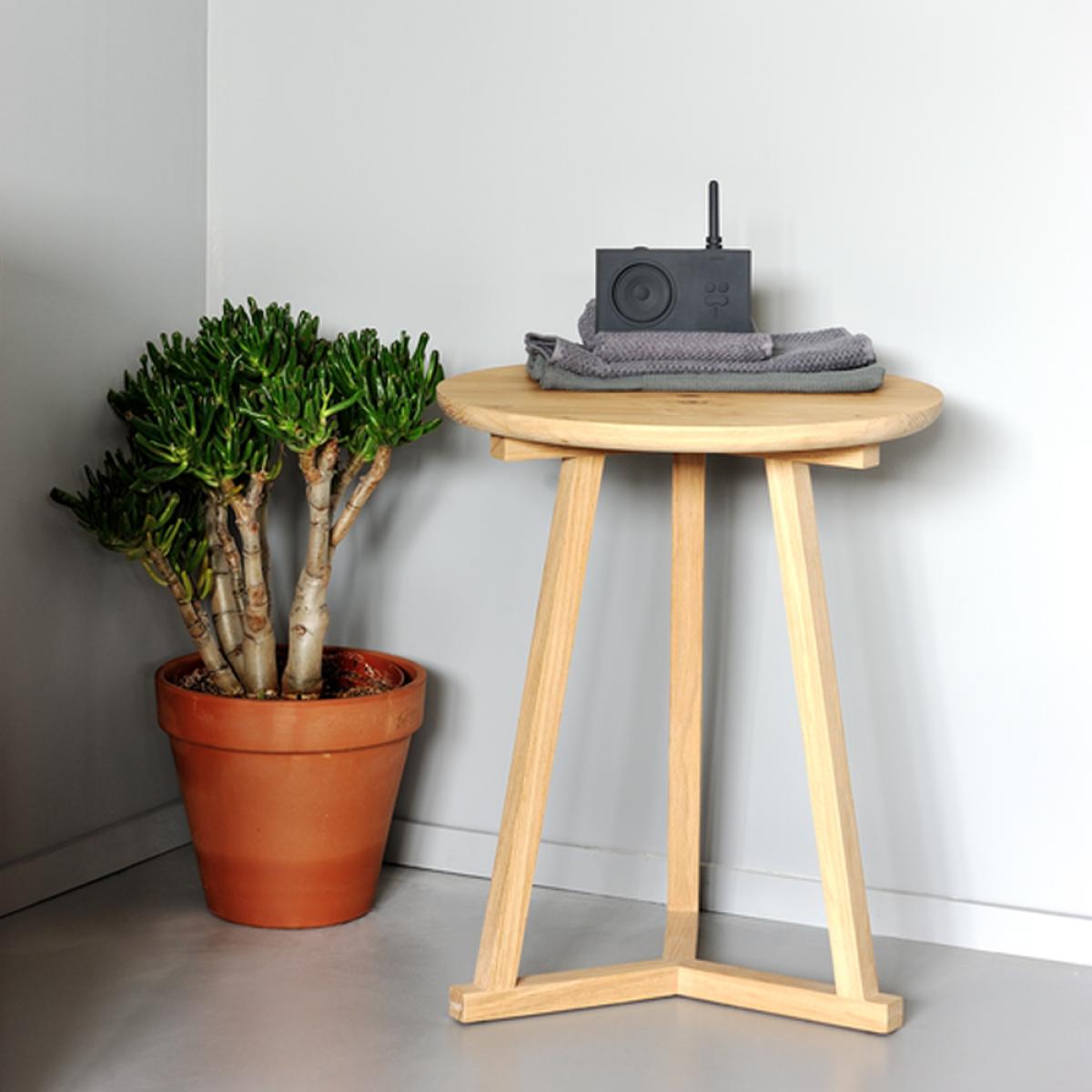 Ethnicraft Tripod side table Oak — Wax oil small 56x46 cm – image 3
