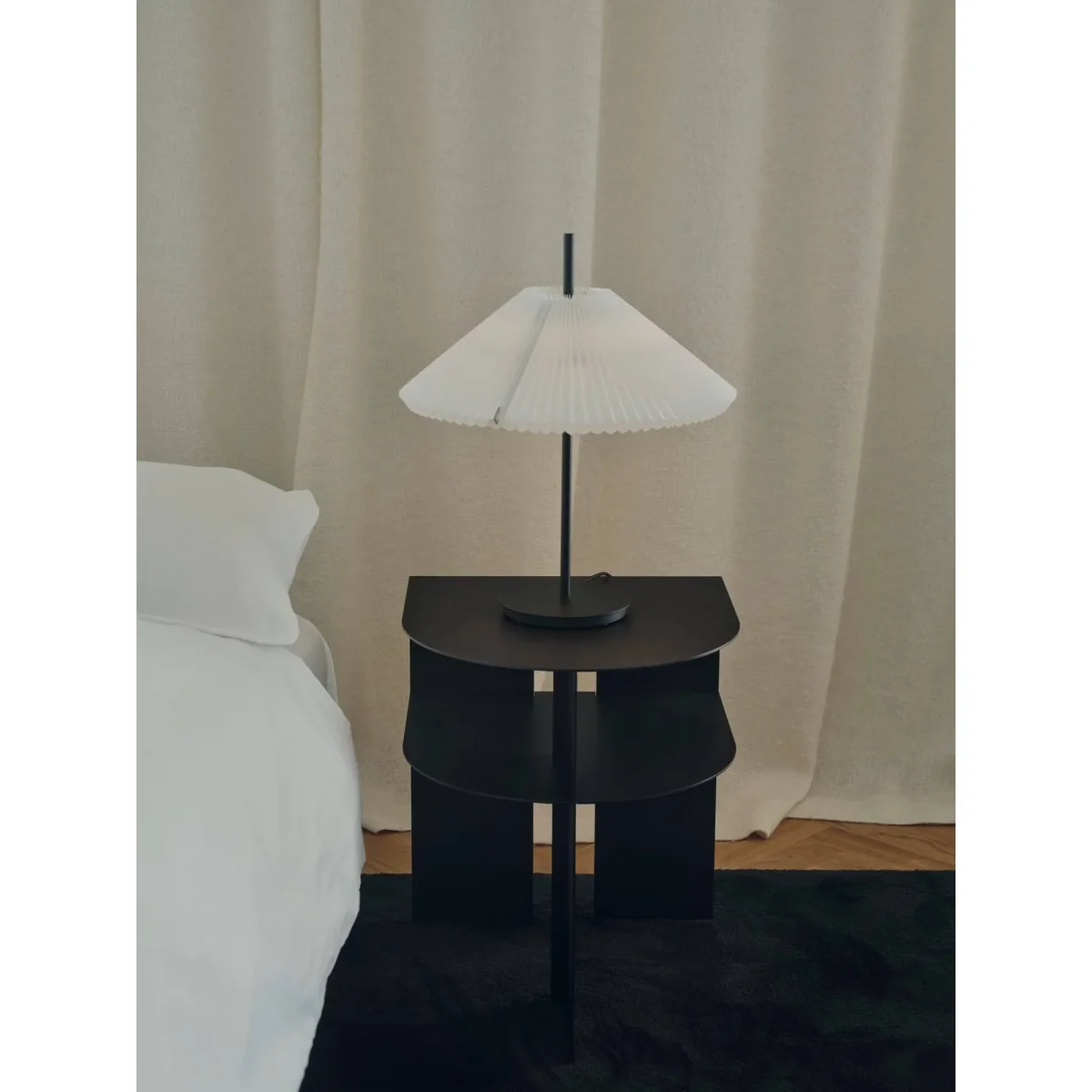 New Works Rand side table Black – image 5