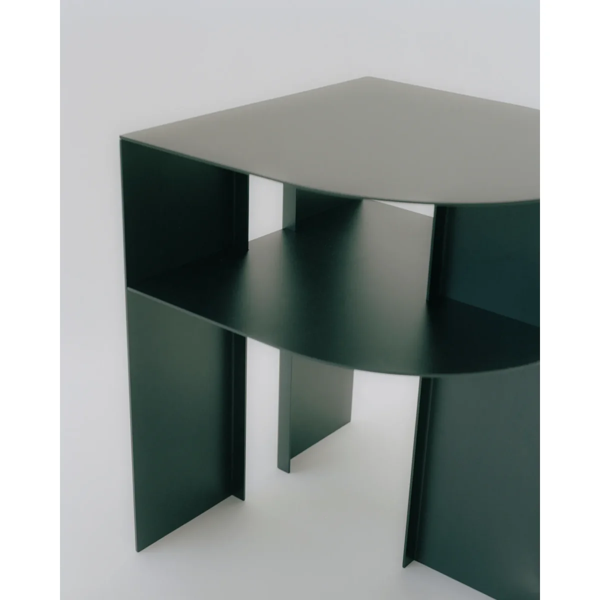 New Works Rand side table Black – image 7