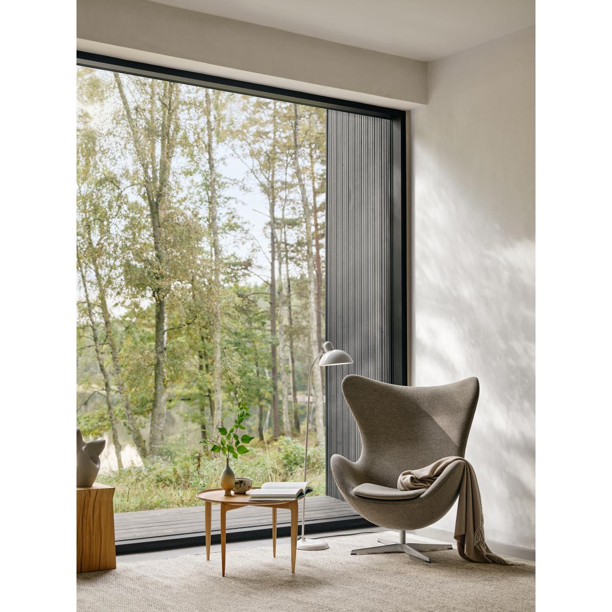 Fritz Hansen Foldable Tray Table Ø60 cm Oiled oak – image 3