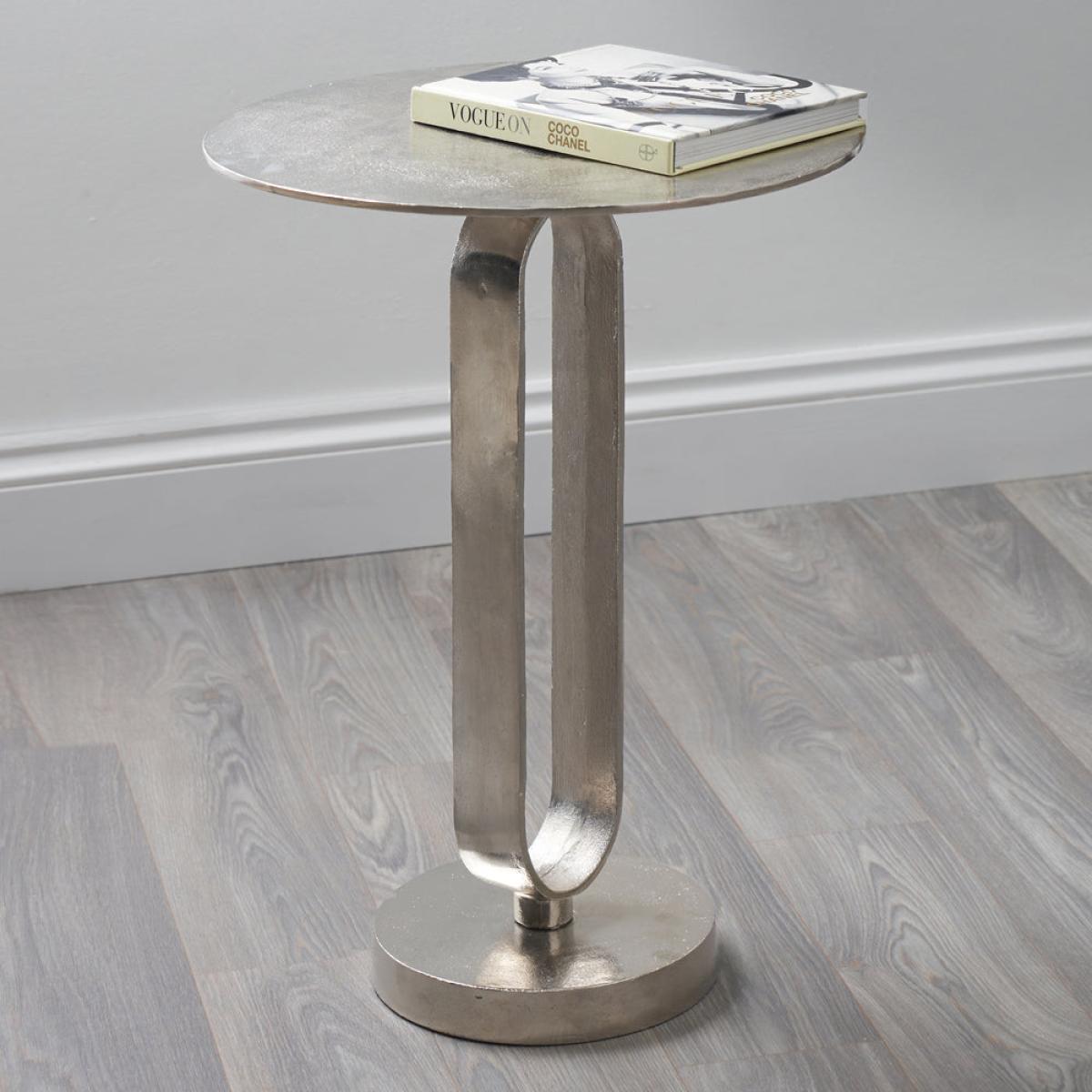 Olivia's Zante Shiny Metal Table in silver – image 8