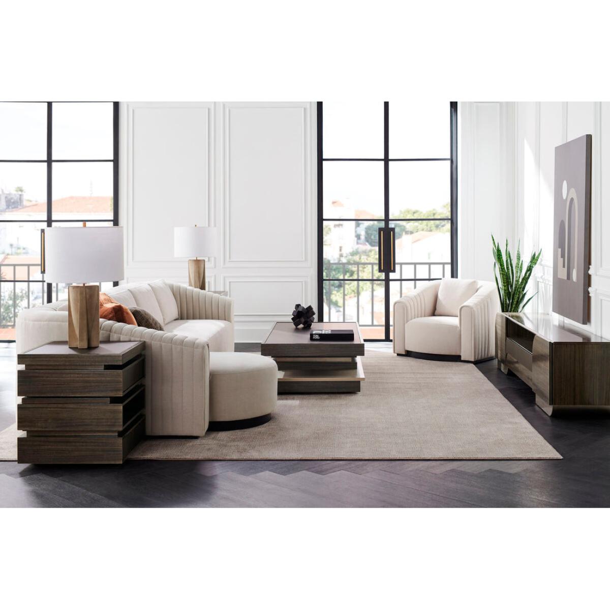 Caracole La Moda End Table – image 6