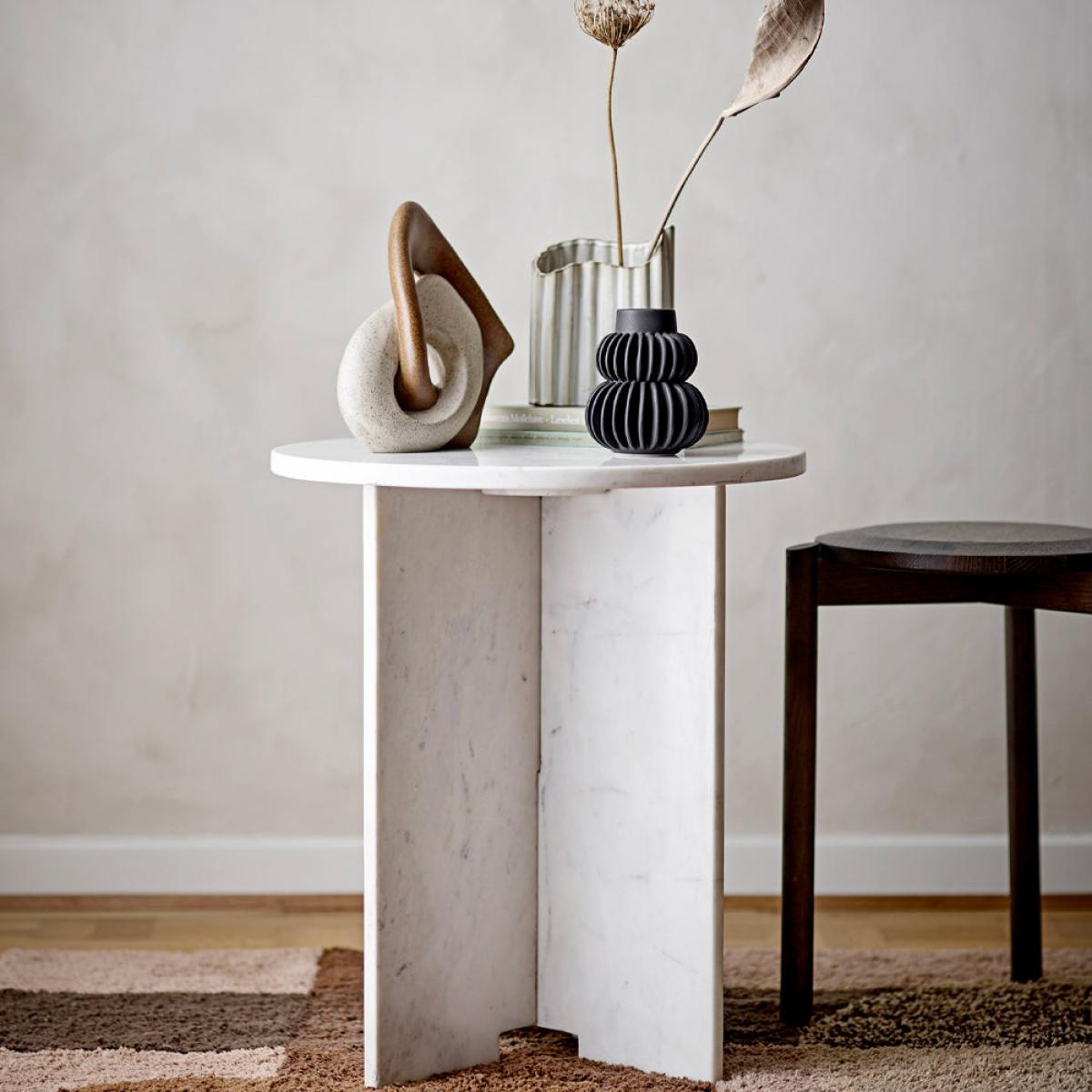 Bloomingville Jasmia Sidetable in White Marble – image 2