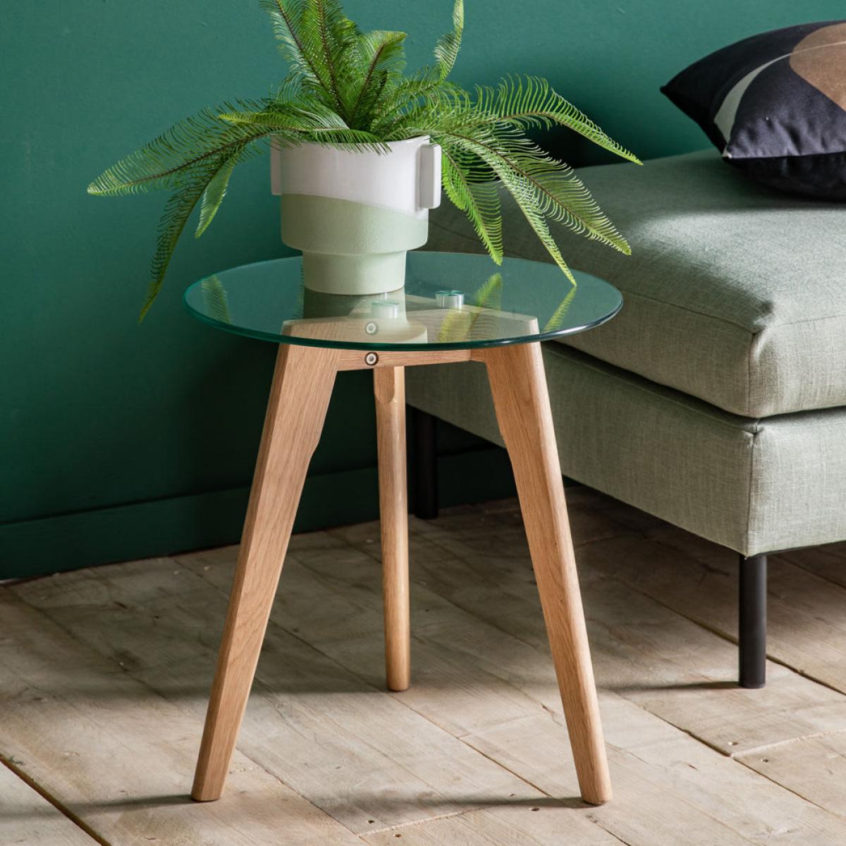 Gallery Interiors Blair Round Side Table in Oak – image 2