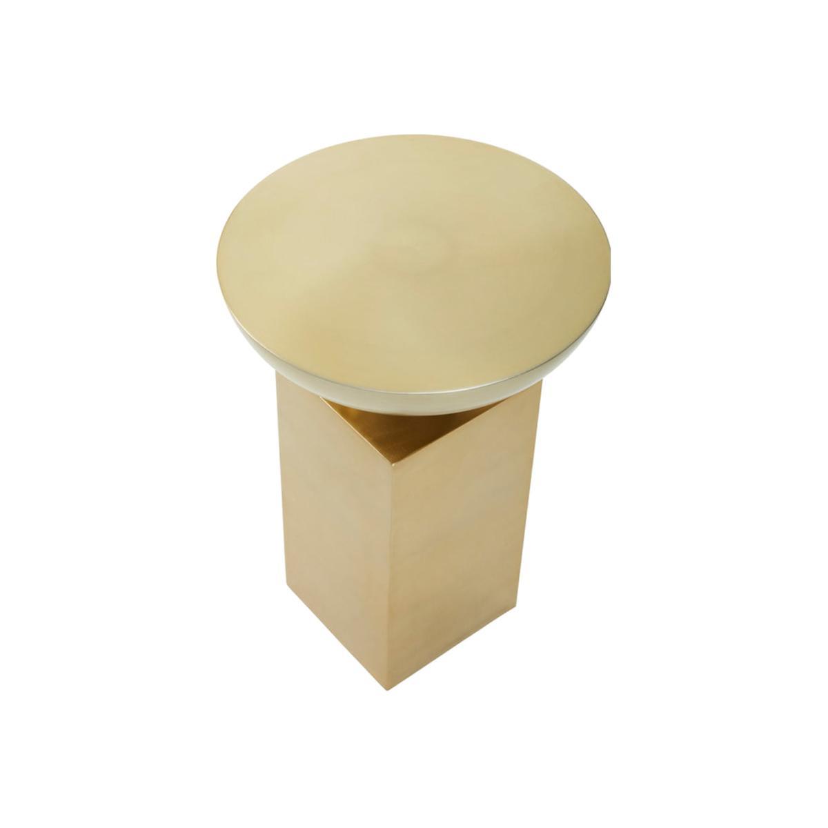 Olivia's Luxe Gold Side Table – image 1