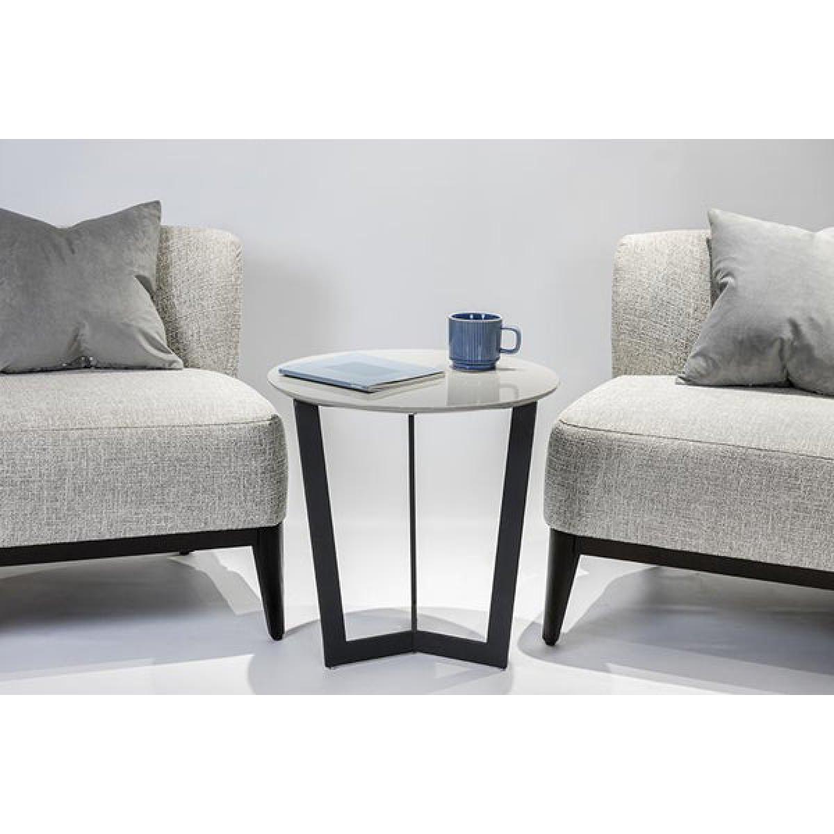 Olivia's Holvi Side Table – image 4