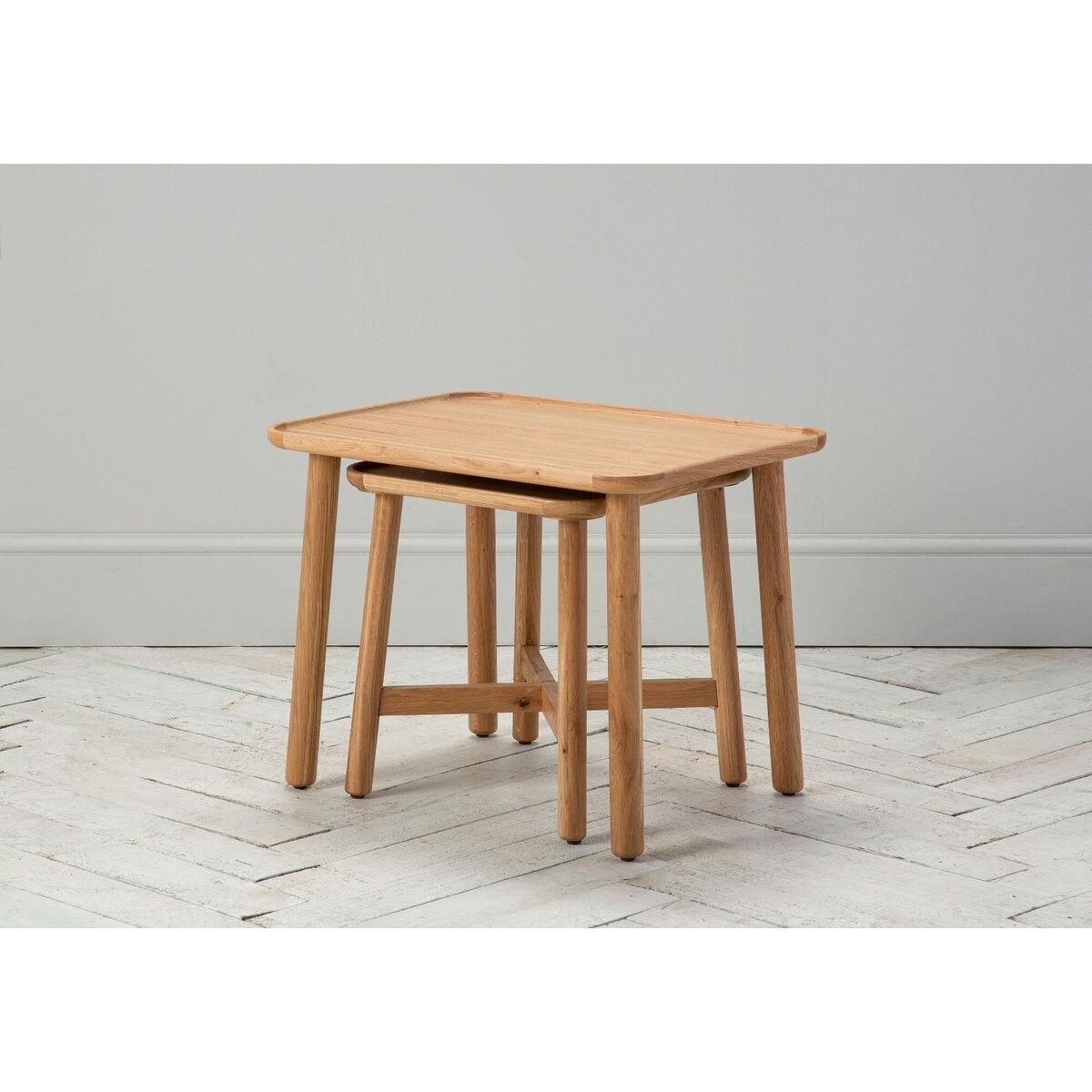 Noranda Oak Nesting Tables – image 2