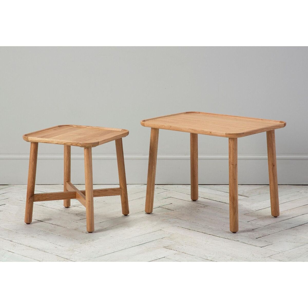 Noranda Oak Nesting Tables – image 5