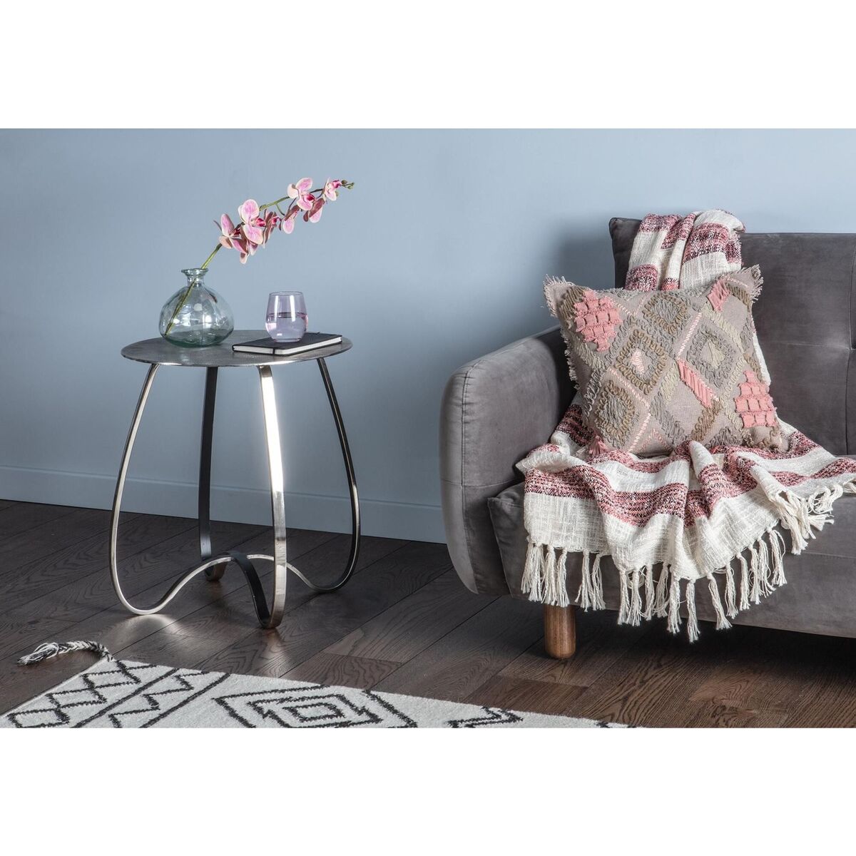 Reuben Metallic Side Table – image 2