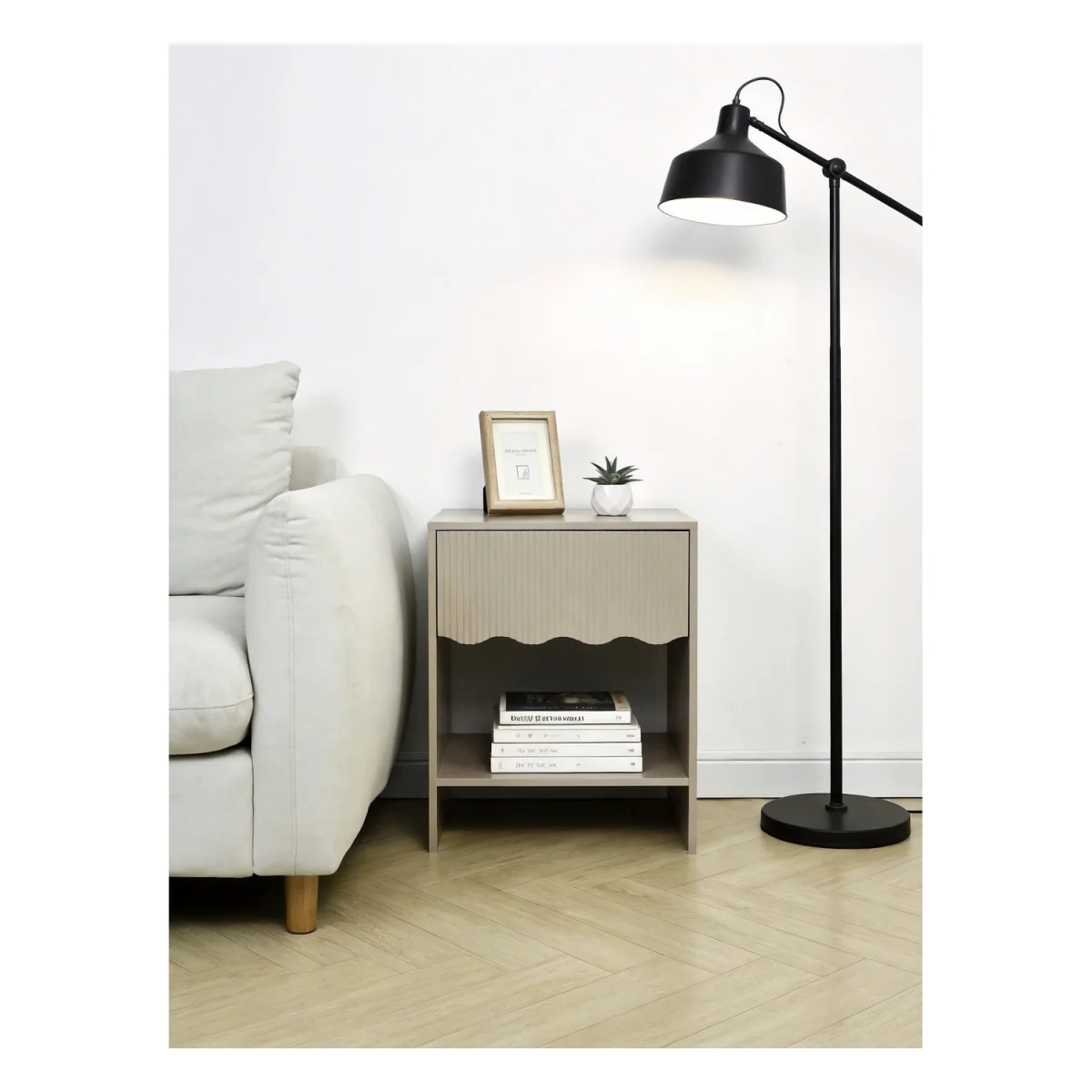 Scalloped Edge Side Table - Grey – image 3